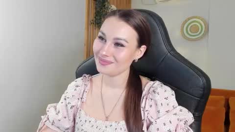 Snapshot of norafoxes chatting on February 2026 05:34:02 AM NoraFoxes online show from February 2026 05:34:02 AM