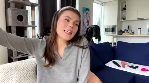 Nordic Belle online show from May 2026 02:33:01 PM