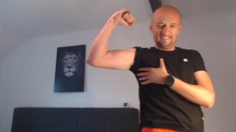 nordicrunner76 online show from July 2026 08:18:02 AM