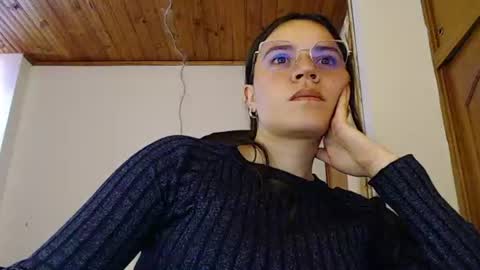 Snapshot of noreen_ chatting on July 2026 09:03:01 PM noreen_ online show from July 2026 09:03:01 PM