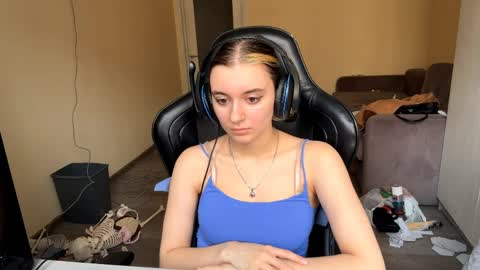 Elena online show from March 2026 06:03:01 AM