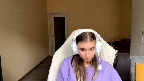 Elena online show from May 2026 07:13:01 AM