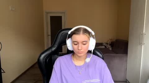 Elena online show from May 2026 11:17:02 AM