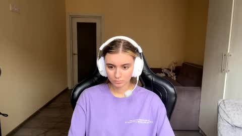 Elena online show from May 2026 07:16:01 AM