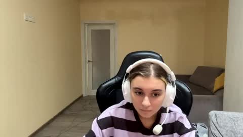 Elena online show from May 2026 06:54:02 AM