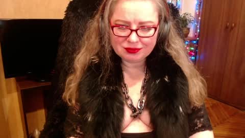 Snapshot of norma_gin chatting on December 2024 06:18:02 PM miss Tress online show from December 2024 06:18:02 PM