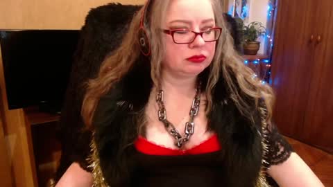 Snapshot of norma_gin chatting on December 2024 11:28:01 PM miss Tress online show from December 2024 11:28:01 PM