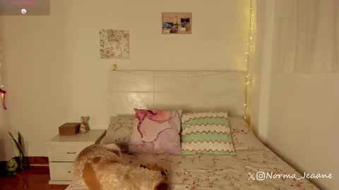 Norma Jeaane online show from September 2025 02:31:02 PM