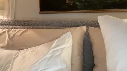 Liam online show from April 2026 04:01:01 AM