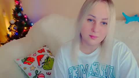 hi glad to chat online show from December 2024 06:00:02 AM