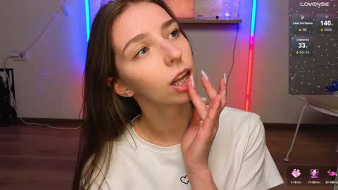 Hello My name is Helene NTMU  Finger up if u like what u see online show from December 2024 05:20:02 PM