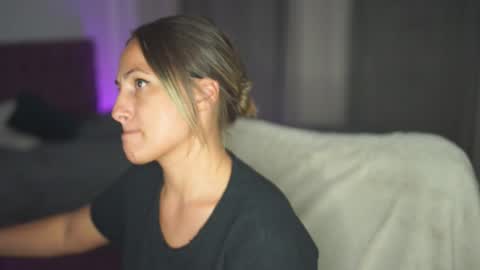 Tina online show from September 2025 08:08:02 PM