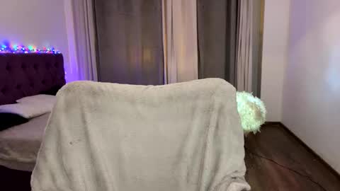 Tina online show from November 2025 11:48:02 PM