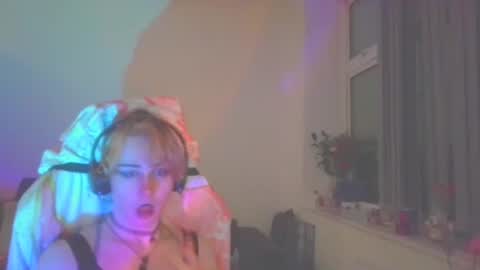 Snapshot of notyourfemboi chatting on February 2026 02:11:01 AM Lucy online show from February 2026 02:11:01 AM