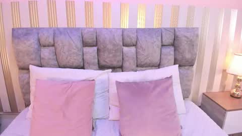 NOVA online show from November 2025 09:04:02 PM