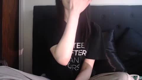 Snapshot of novafrey chatting on November 2025 09:26:02 PM Olivia online show from November 2025 09:26:02 PM