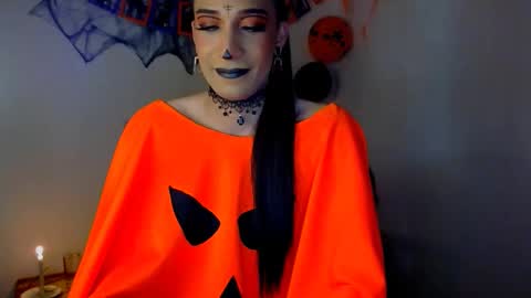 Nova...  online show from October 2025 10:33:02 PM