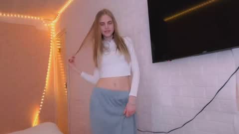 Snapshot of novastoyer chatting on March 2026 04:40:02 PM Mia Blake online show from March 2026 04:40:02 PM