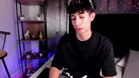 Nova online show from October 2025 05:24:02 PM