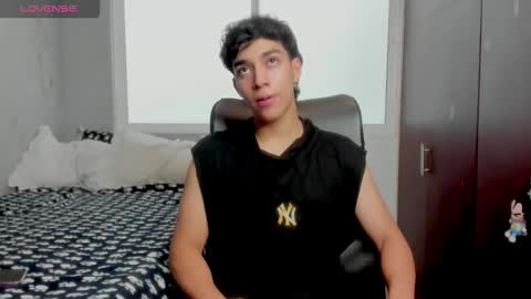 Snapshot of noxx_stark chatting on December 2025 04:22:01 PM Noxx online show from December 2025 04:22:01 PM