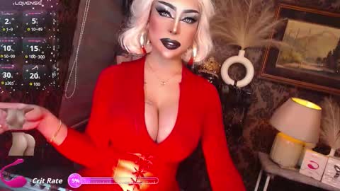 Snapshot of nswcunt chatting on January 2026 07:05:02 PM QUEEN MIRAHH online show from January 2026 07:05:02 PM