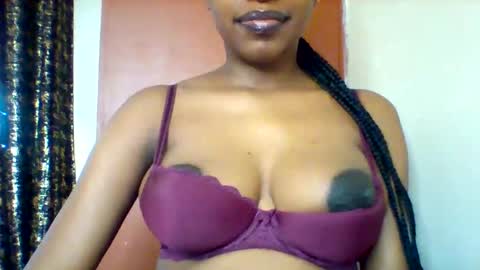 Snapshot of nubian_queen1033 chatting on September 2025 01:05:02 AM happie online show from September 2025 01:05:02 AM