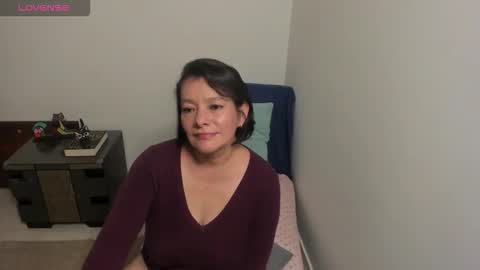 Snapshot of nuit_rose chatting on October 2025 02:43:02 AM nuit_rose online show from October 2025 02:43:02 AM