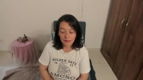 nuit_rose online show from July 2026 12:58:02 PM