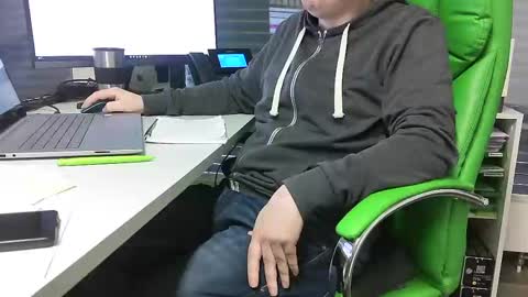 Snapshot of numlove chatting on January 2025 01:42:02 PM Slave for Mistress and Master online show from January 2025 01:42:02 PM