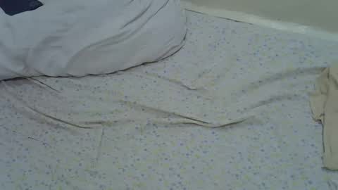 nunu_40 online show from February 2026 05:07:02 PM