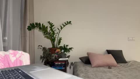 nura_foxx online show from October 2025 01:13:01 AM