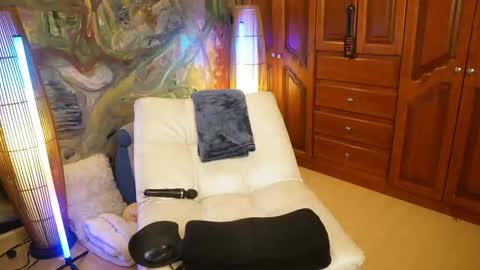 Claudia online show from February 2026 02:05:02 AM