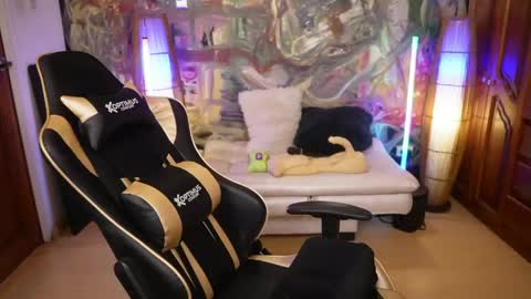 Claudia online show from May 2026 01:44:01 AM