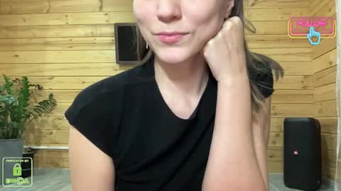 Snapshot of nursedoll chatting on October 2025 04:48:02 PM Ema online show from October 2025 04:48:02 PM