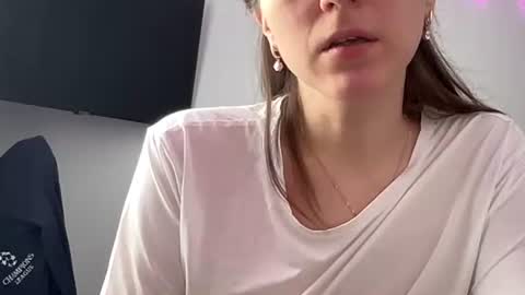 Snapshot of nursedoll chatting on December 2025 06:20:02 AM Ema online show from December 2025 06:20:02 AM