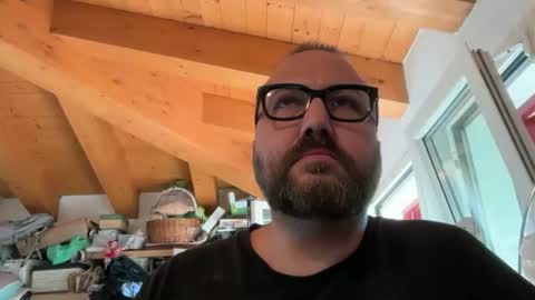 Nutelloso online show from October 2025 08:01:01 AM