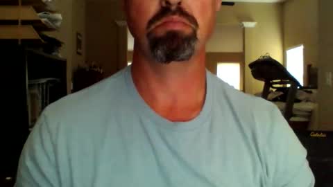 nvrenuff1979 online show from December 2025 07:53:01 PM