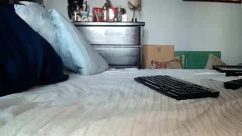 KN online show from February 2025 10:39:01 PM