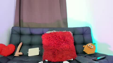 Nia online show from February 2025 05:50:02 AM