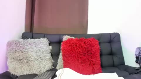 Nia online show from March 2025 03:24:01 AM