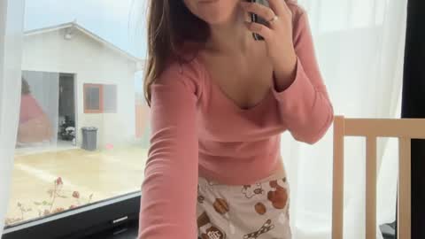 Nicol online show from December 2025 12:36:02 PM