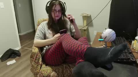 Nyctophilic online show from November 2025 04:45:02 AM