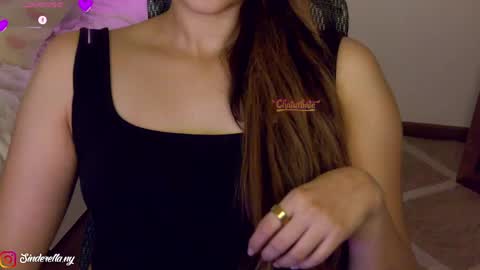 Nylaah online show from May 2026 01:44:02 AM