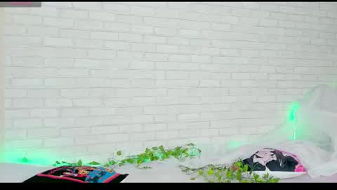 Snapshot of nymphalean chatting on October 2025 12:16:01 PM Kat online show from October 2025 12:16:01 PM