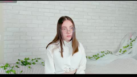 Snapshot of nymphalean chatting on November 2025 05:47:02 PM Kat online show from November 2025 05:47:02 PM