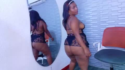 Snapshot of nympho_bff chatting on November 2025 08:53:02 PM nympho_bff online show from November 2025 08:53:02 PM