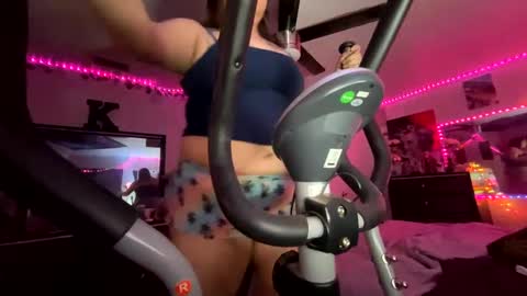 Snapshot of nymphobbyy420 chatting on January 2025 07:24:01 AM nymphobbyy420 online show from January 2025 07:24:01 AM