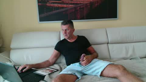 Snapshot of nymphomanboy chatting on October 2025 05:58:02 AM Marc online show from October 2025 05:58:02 AM