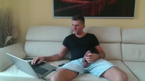 Snapshot of nymphomanboy chatting on November 2025 07:40:01 AM Marc online show from November 2025 07:40:01 AM