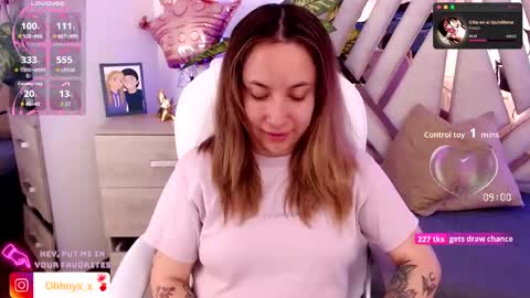 Alex   .    online show from September 2025 09:20:02 PM